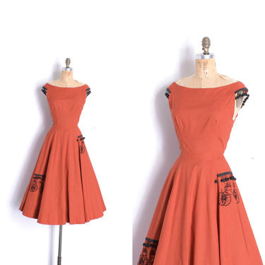 Vintage 1950s Dress / 50s Cotton Dress with Carriage Embroidery and Pom Poms / Rust ( small S ) 