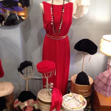 Red cashmere dress, Ralph Lauren.  #designerdress #ralphlauren #vintageinspireddress #pollysuesvintageshop