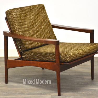 Mid Century Modern Walnut Lounge Chair 