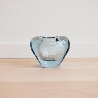 Danish Modern Holmegaard Minuet Akva Aqua Blue Glass Heart-Shaped Vase Per Lutken Small 