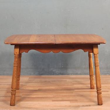Country Oak Kitchen Table with Built-In Leaf