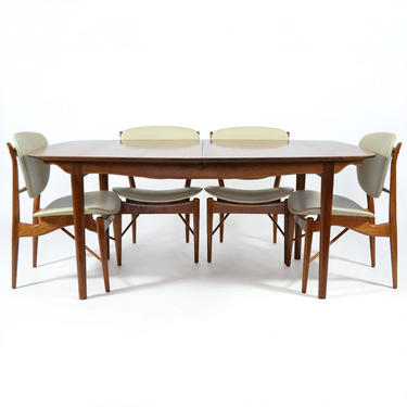 Finn Juhl Dining Table and Chairs