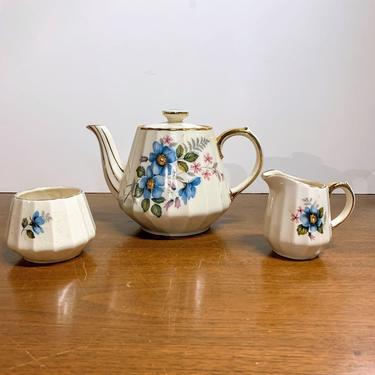 Vintage Sadler Teapot Sugar and Creamer Floral 3028 