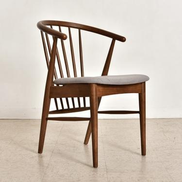 “Gerret” Spindle Dining Chair