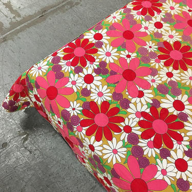 Vintage Floral Bedspread 1970s Retro Size 105x79 Twin + Pink + White + Red + Floral + Quilted + Blanket + JCPenny + Fashion Manor + Bedroom 