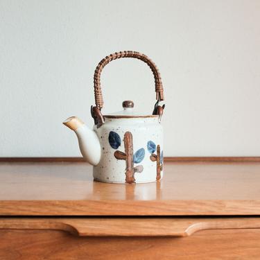 Ceramic Stoneware Tea Kettle 