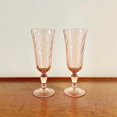 Set of 2- Vintage Luminarc France Rosaline Optic Swirl Fluted Champagne Glasses 