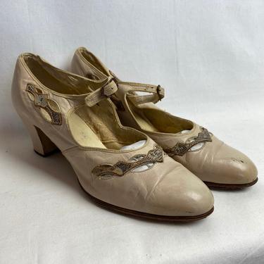 1920’s shoes~ authentic roaring 20’s Mary Janes~ deco buckles~calf skin eather off white wedding shoes~ size 7.5 