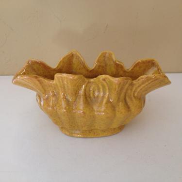 Vintage  California Pottery Dark Yellow Planter or Vase- Artistic California 500- Nice condition 