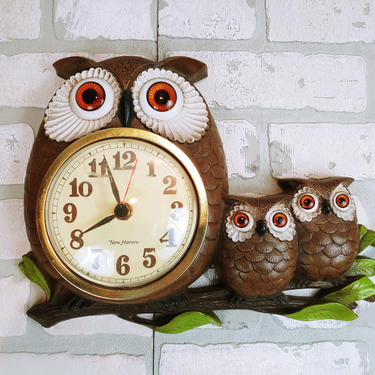 Burwood Products Co Plastic 3 Owl Clock 