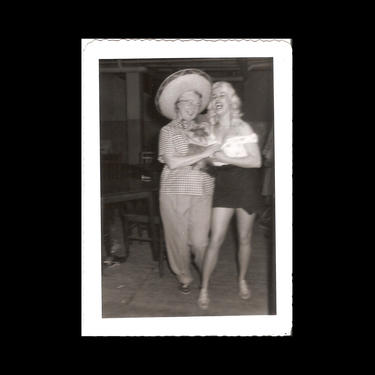 Vintage 1950s Photo Costume Party Women Having Fun - Friends Smiling - Beautiful Woman - Laughter - Retro - Kitsch 