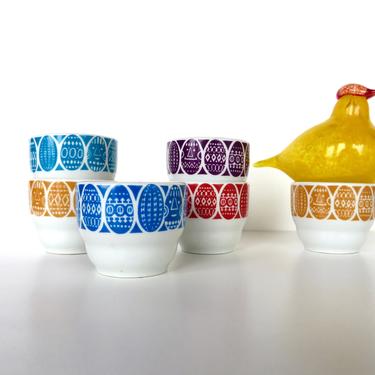6 Arabia Finland Kauno Egg Cups Designed by Raija Uosikkinen, Colorful Scandinavian Porcelain Easter Egg Holders, Vintage Easter Table Decor 