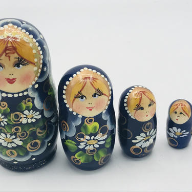 Vintage  5 PC  Russian Nesting Dolls  Hand Painted Blue Girl Figure 4 &amp;quot; 