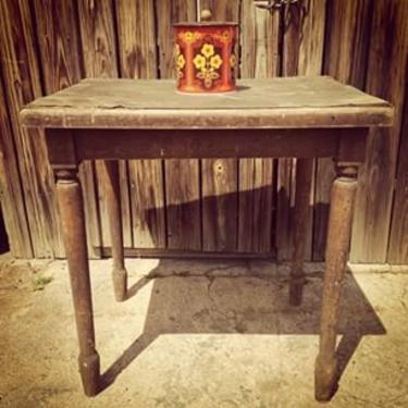 Rustic table 30x24x30 #vintage #petworth