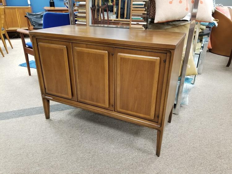 Mid-Century Modern small scale credenza by Broyhill
