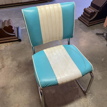 Sweet Mid-Century Chrome/Vinyl Chair