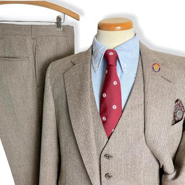 Vintage Wool Tweed 3pc HERRINGBONE Suit ~ 38 to 40 R ~ vest / waistcoat ~ pants / jacket / sport coat 
