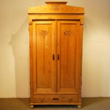 18602 Arts and Crafts Antique Armoire in Pine, circa 1900