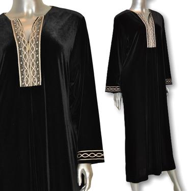 Vintage Black Velvet Loungewear Robe with Gold Embroidered Trim by Oscar de la Renta M 