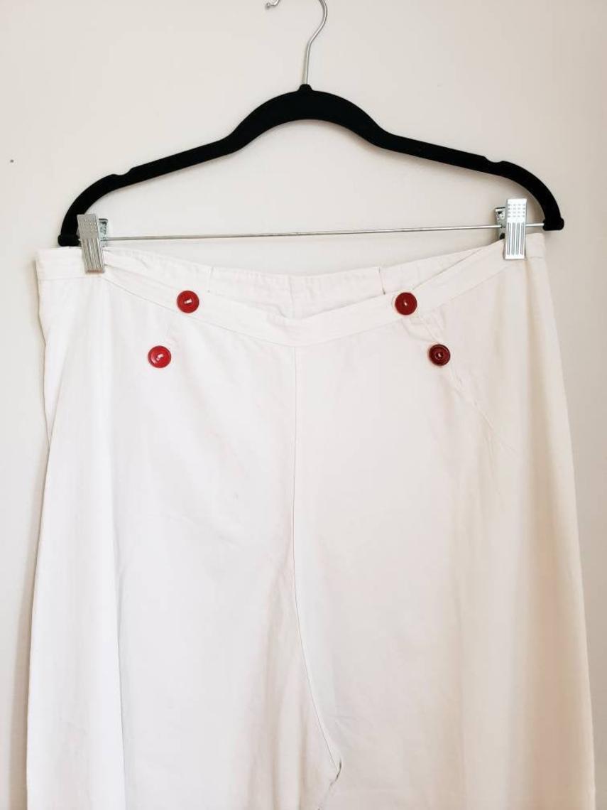 1940s White Sailor Capri Pants Red Buttons / 40s Plus Size RareJule