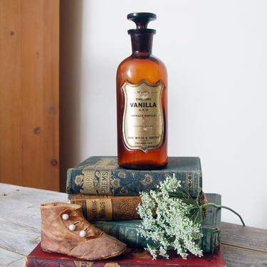 Antique apothecary bottle / vintage amber glass pharmacy bottle / apothecary jar / antique Wyeth's medicine bottle / vanilla tincture bottle 
