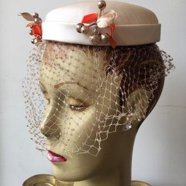 Vintage 50s hat, 1950s pillbox hat, hat with veil, berry hat, union made, 1960s hat, formal hat, 1950s fascinator, ivory hat 
