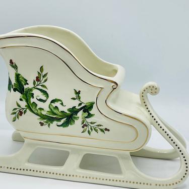 Vintage FTD White Ivory Ceramic Christmas Sleigh Vase Planter Holly Berries Gold Trim- Chip Free 