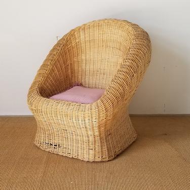Vintage Woven Wicker Club Chair. 