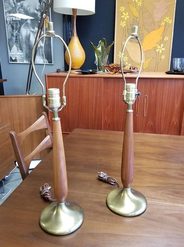 Pair of Mid-Century Modern brass and walnut lamps