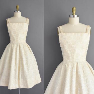 1950s vintage dress | Gorgeous Gigi Young Ivory Floral Full Skirt Bridesmaid Cocktail Party Wedding Dress | Medium | 50s dress 