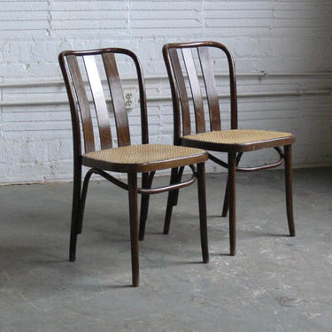 Vintage Thonet Styled &quot;Prague&quot; Chairs Attributed to Josef Hoffman (Set of 2) 