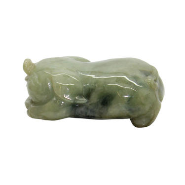 Chinese Lucky Zodiac Pig Figure Natural Light Green Jade Pendant n526E 