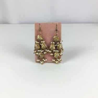 Vintage 70s earrings | Vintage pearl gold floral dangle earrings | 1970s pierced drop chandelier earrings 