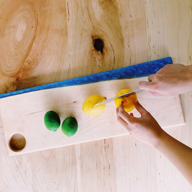 Maple ocean blue resin board 