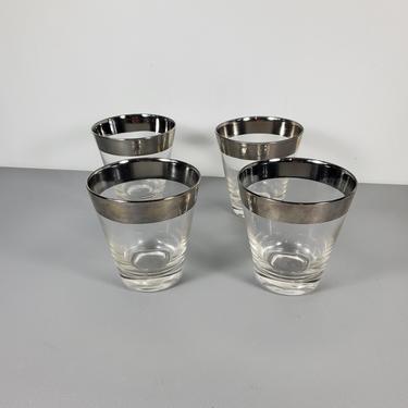 Set of 4 Dorothy Thorpe Style Drinking Glasses 