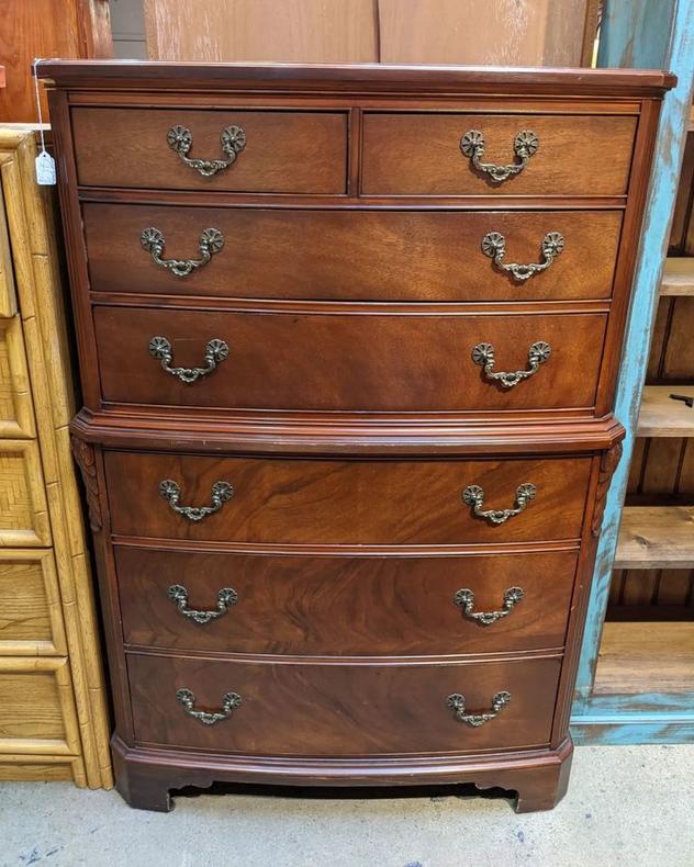 Mahogany vintage chest of drawers 35x21x53" high