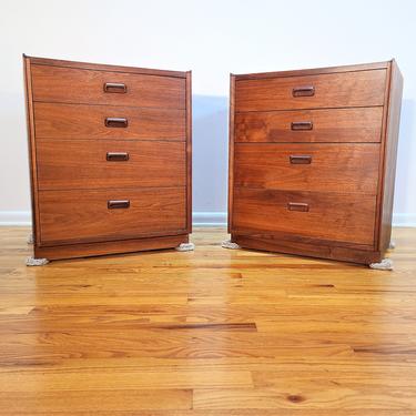 Mid Century Pair of Four Drawer Dressers / Nightstands by Lane 