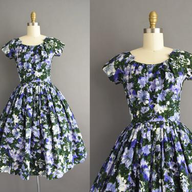 vintage 1950s |Cover Girl Gorgeous Purple Floral Print Full Skirt Cocktail Party Wedding Dress | XS | 50s dress 