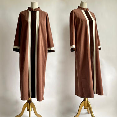 Brown Tri Color Robe Housecoat by Vanity Fair L/XL 1970's 