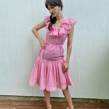 Vintage 80s Albert Nipon Ruffle Striped Fit and flare Cotton Pink white Mermaid Designer Midi dress XS S 