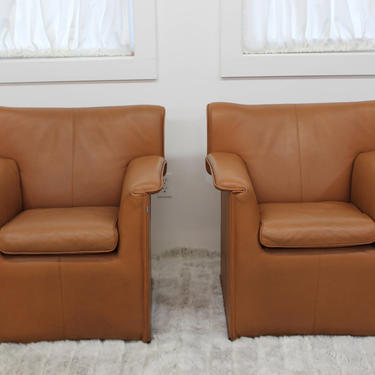 Mid Century Modern pair of club Lauriana chairs by Afra &amp; Tobia Scarpa BandB Italia 