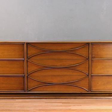 Widdicomb Mid Century Paneled 9-Drawer Dresser