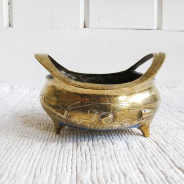 Solid Distressed Vintage  Brass Metal Bowl / Dish - Made in China 