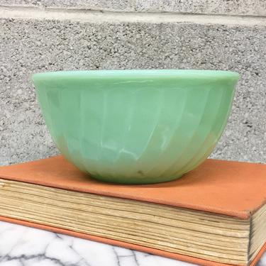 Vintage Fire King Jade-ite Bowl Retro 1950s Swirl Style + 7 Inch Round Size + Mixing Bowl + Jade + Mint Color + Kitchen Decor + Cookware 