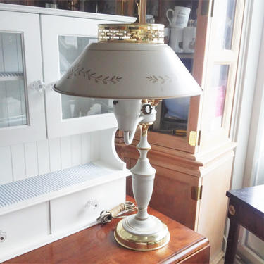 VINTAGE Tolware Lamp// Rustic Farmhouse Decor// Large White and Gold Metal Lamp// Rustic Accent Lamp 