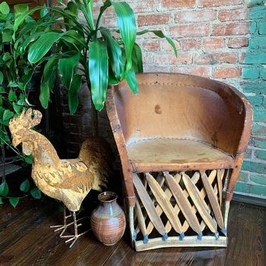 Equipale barrel chair with metal chicken