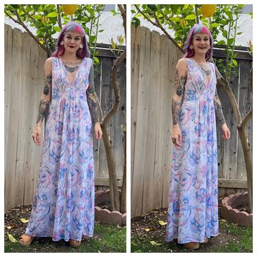 Vintage 1970’s Pink and Blue Floral Nightgown 