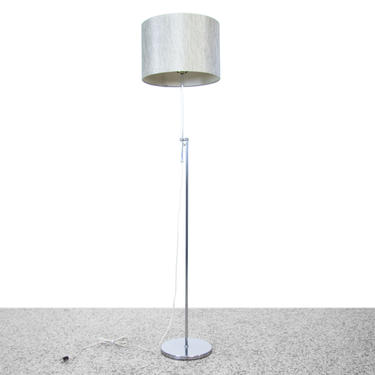 Vintage Chrome Adjustable Height Floor Lamp - Mid Century Modern 