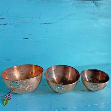Vintage French Copper Mixing Bowl, Set of 3 // Loop Hanger Solid Copper Bowl // Rustic, Farmhouse, Cottage, Primitive Kitchen Decor, Gift 