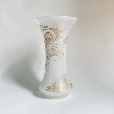 Unusual Antique Orientalist Etched Opaline Glass Vase, Saint Louis or Baccarat ? 